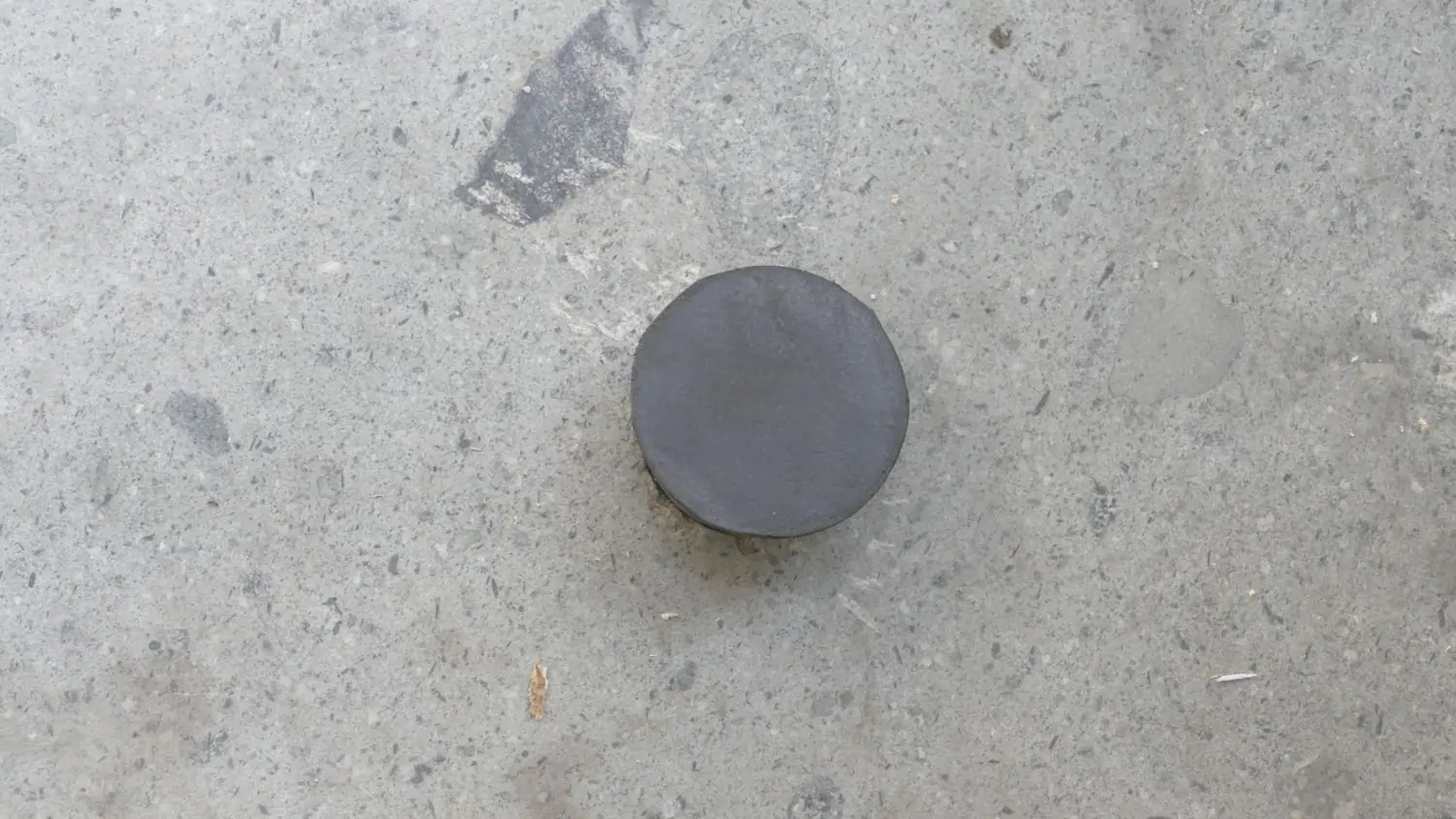  Product image 7 of the product “Basin from Riverstone, Natural surface, polished inside. Dia approx 76-80. Height 56-60 ”